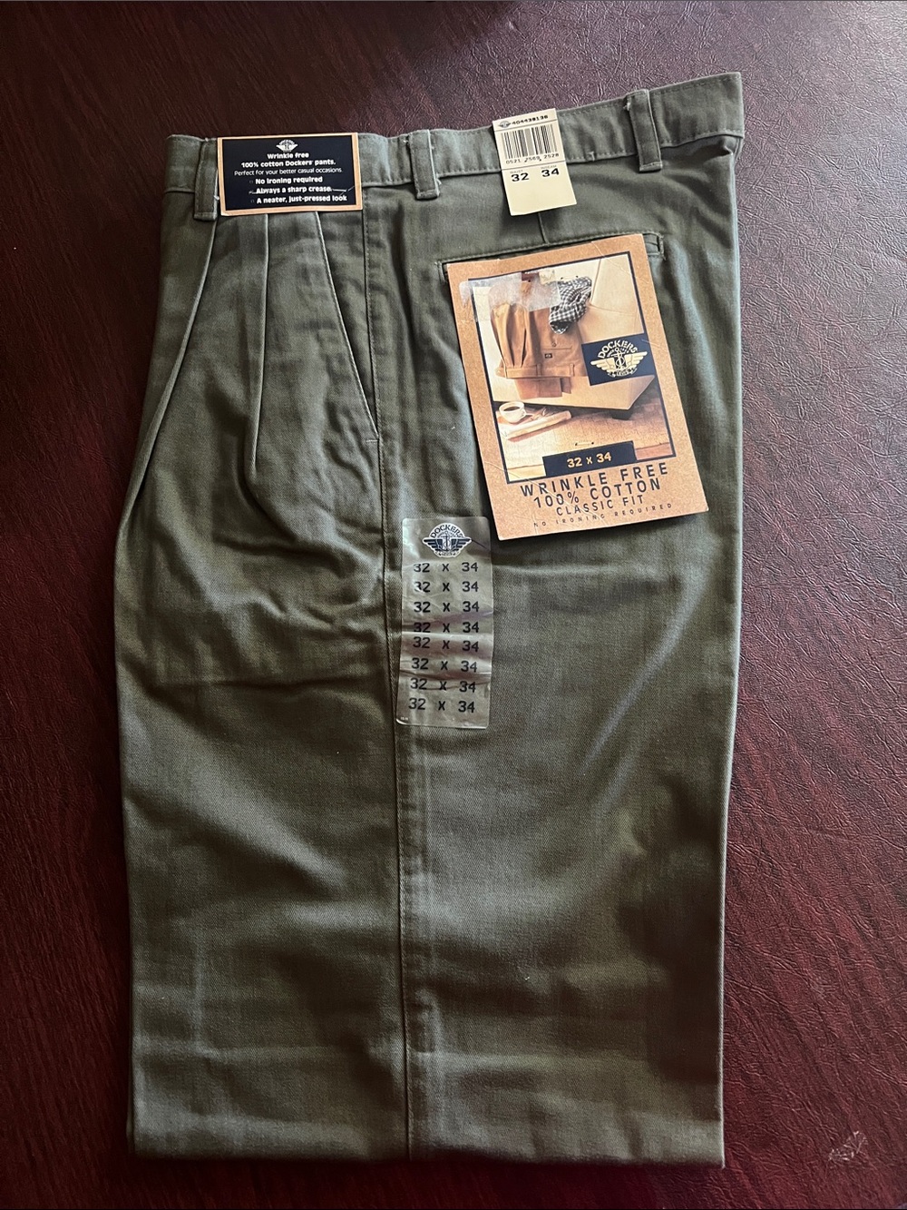 Dockers Olive Green Pleated Men’s Pants